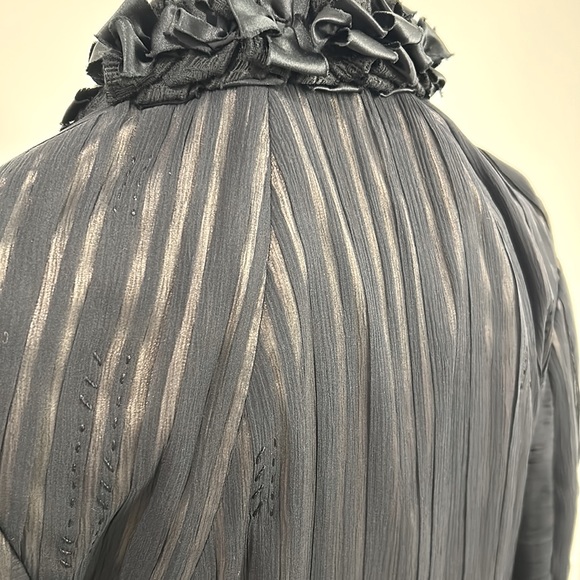 Elie Tahari Vintage Ruffle Trimmed Silk Blazer w/ Pockets- Sheer Overlay- Medium - Picture 3 of 3